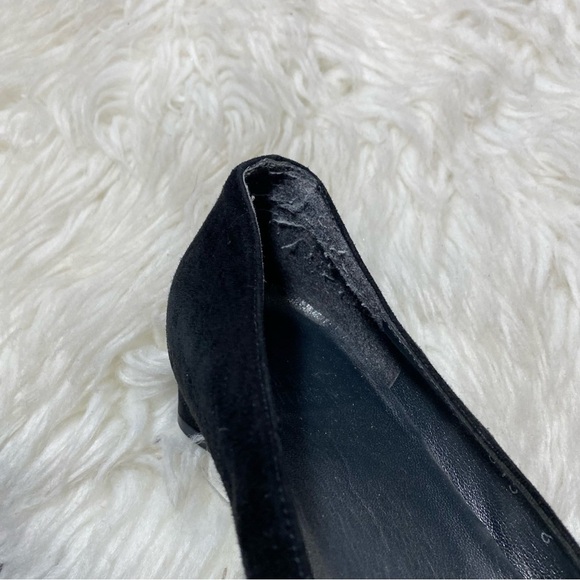 Stuart Weitzman Black Suede Heels with Silver Buckle Sz-6 - Picture 4 of 6